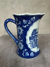 Load image into Gallery viewer, Beautiful Vintage Chinese Da Qing Qianlong Flow Blue Willow Jug - Freya's Trading Post