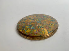 Load image into Gallery viewer, Attractive Vintage Floral Design PROV PAT Compact Mirror - Freya's Trading Post