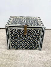 Load image into Gallery viewer, Beautiful Vintage Indian Wooden Jewellery Box - Freya's Trading Post