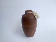 Load image into Gallery viewer, Rustic Style Small Vase with Decorative Tassel
