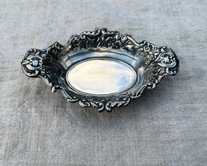 Gorgeous Vintage Art Nouveaux Style Silver Plated E.P.N.S Bon Bon Dish - Freya's Trading Post