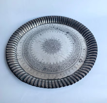 Load image into Gallery viewer, Ornate Vintage Silver Plated Dish
