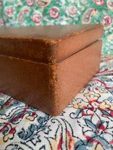 Load image into Gallery viewer, Stylish Vintage Leather Box
