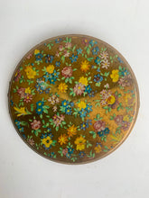 Load image into Gallery viewer, Attractive Vintage Floral Design PROV PAT Compact Mirror
