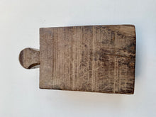 Load image into Gallery viewer, Decorative Vintage Hand Carved Wooden Indian Spice Box
