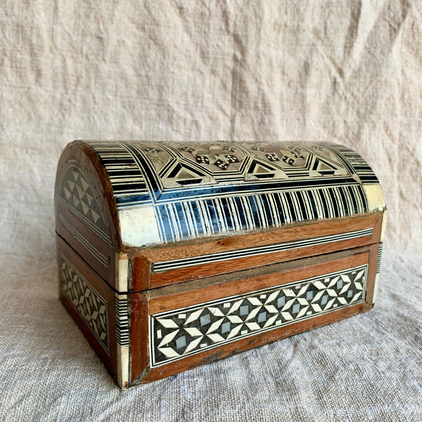 Wonderful Vintage Egyptian Mosaic Mother Of Pearl Inlay Wooden Storage Chest Box