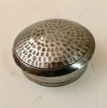 Load image into Gallery viewer, Stylish Vintage Selangor Malaya Hammered Pewter Tea Caddy or Cigarette or Tobacco Box
