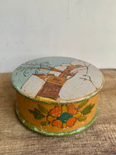 Load image into Gallery viewer, Charming Vintage Painted Wooden Trinket Box
