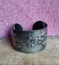 Load image into Gallery viewer, Beautiful Arts and Crafts Style Hammered Pewter Foil Cuff Bangle
