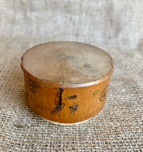 Load image into Gallery viewer, Charming Vintage Decorated Wooden Trinket Box
