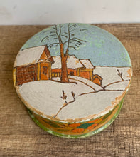 Load image into Gallery viewer, Charming Vintage Painted Wooden Trinket Box
