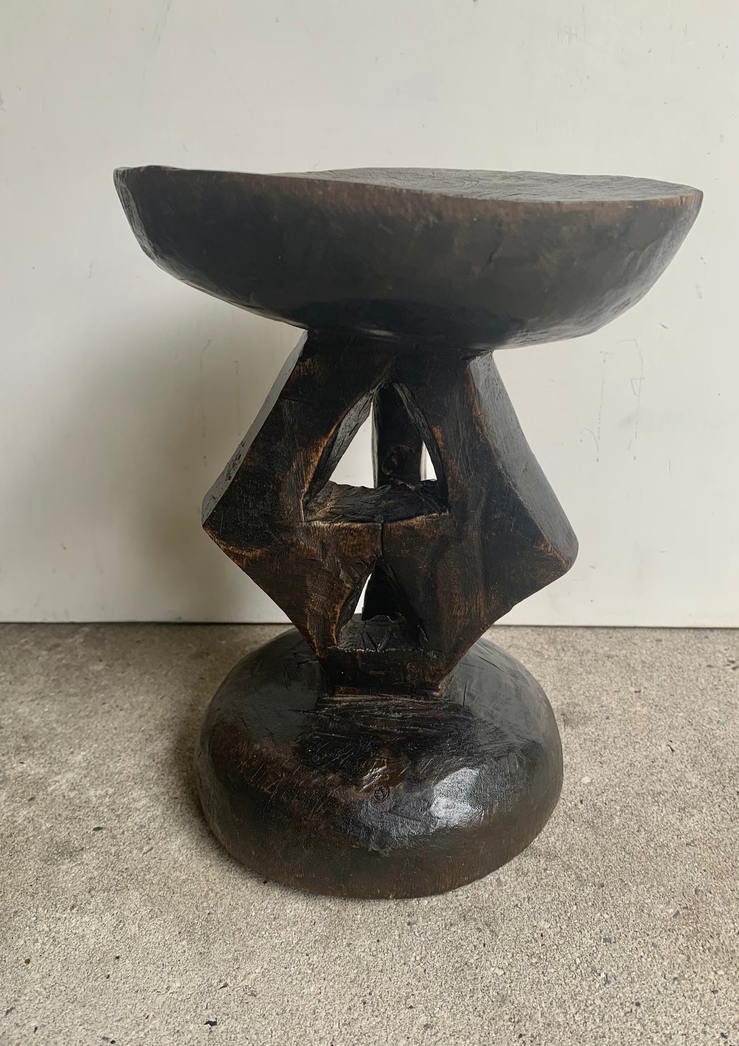 Wonderful Vintage African Stand - Freya's Trading Post