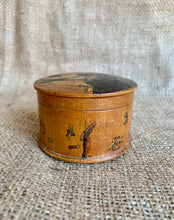 Load image into Gallery viewer, Charming Vintage Decorated Wooden Trinket Box
