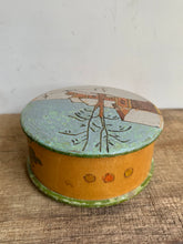 Load image into Gallery viewer, Charming Vintage Painted Wooden Trinket Box
