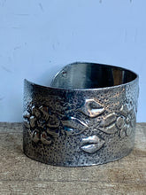 Load image into Gallery viewer, Beautiful Arts and Crafts Style Hammered Pewter Foil Cuff Bangle
