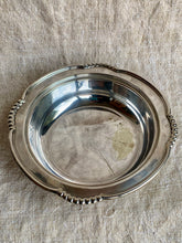 Load image into Gallery viewer, Beautiful Vintage Ogdens Harrogate and London Silver Plated Bowl
